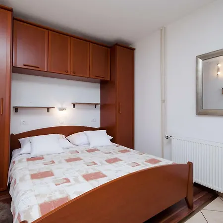 Zeljko Apartmán Lovran